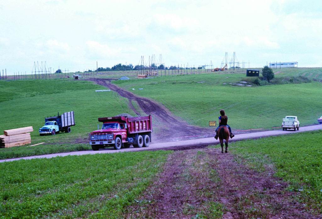 Early Days at Bethel with transportation. © Henry Diltz