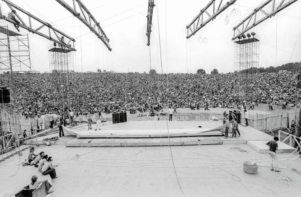The Rotating Stage © Henry Diltz